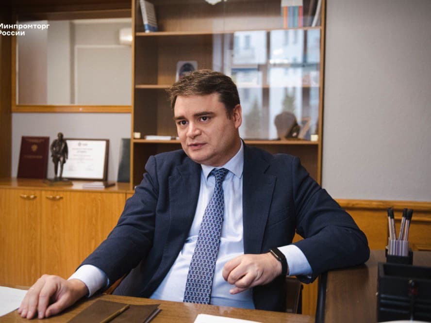 Василий Осьмаков ушел из Минпромторга