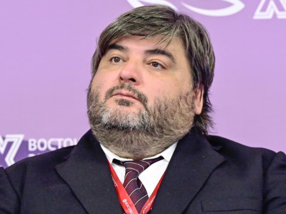 Кириенко переводит своих в АП