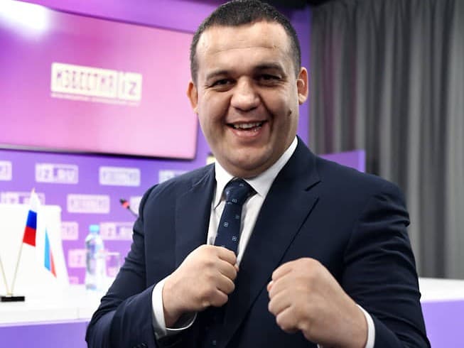 Рагимов приземлит Кремлева?